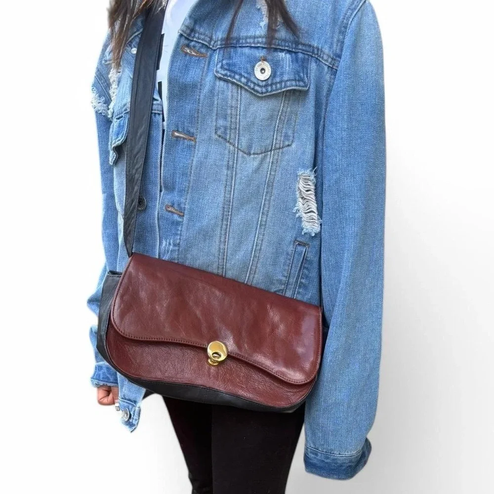 Elegant Vintage Brown Leather Shoulder Bag - Picture 7 of 7